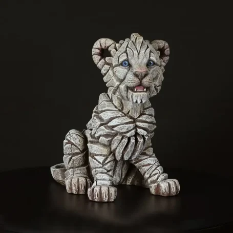 ED46W - Lion Cub (White) Figure