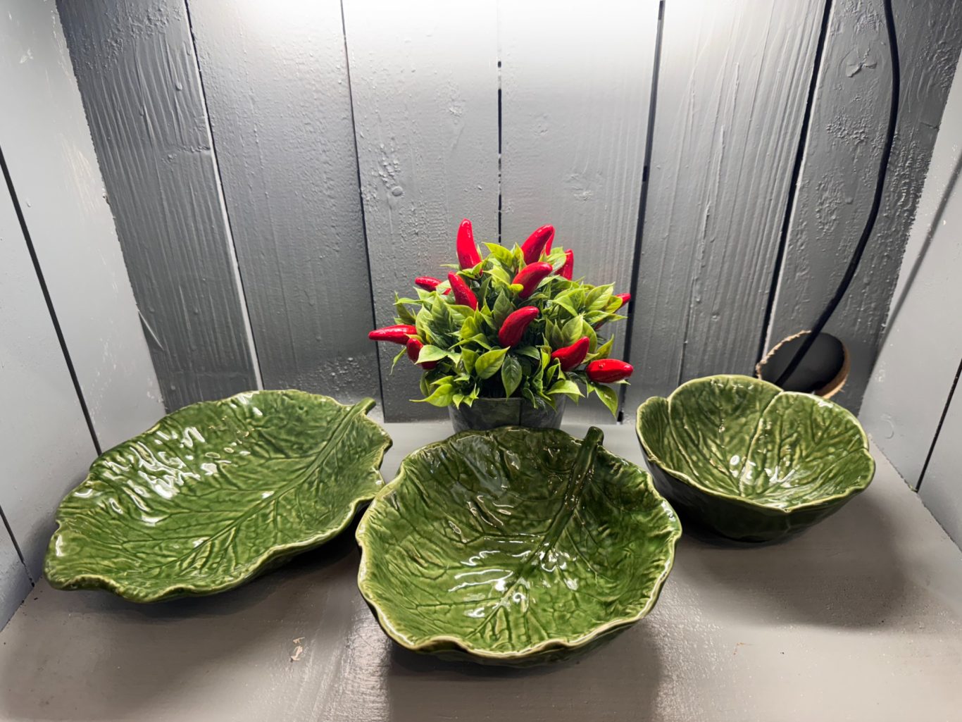 Leaf dishes –