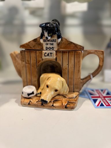 Kennel Yellow Labrador Medium Teapot